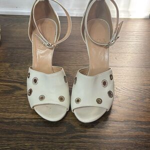 Raoul White Heels with Silver Accents